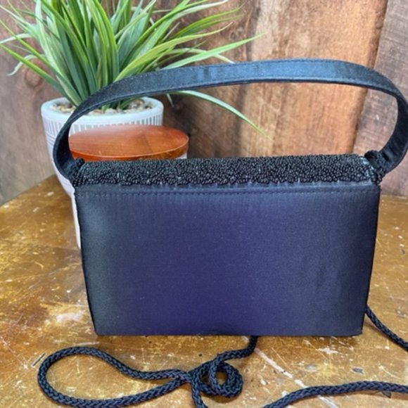 La Regale Beaded Evening Clutch - Picture 3 of 11